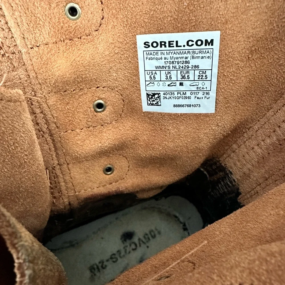 Sorel Joan Of Arctic Boots size 5.5 women’s‎ brand new never worn!
